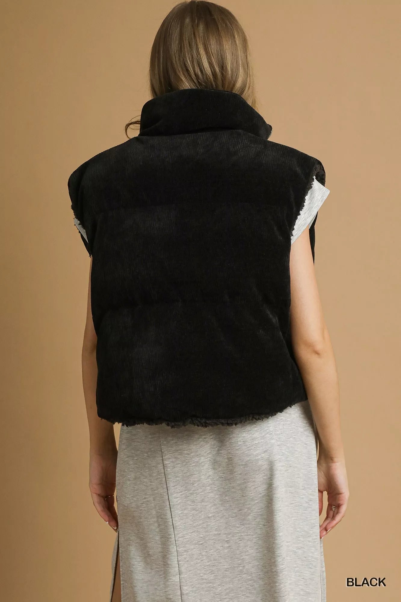 Umgee Sherpa-Lined Zip Vest in Black