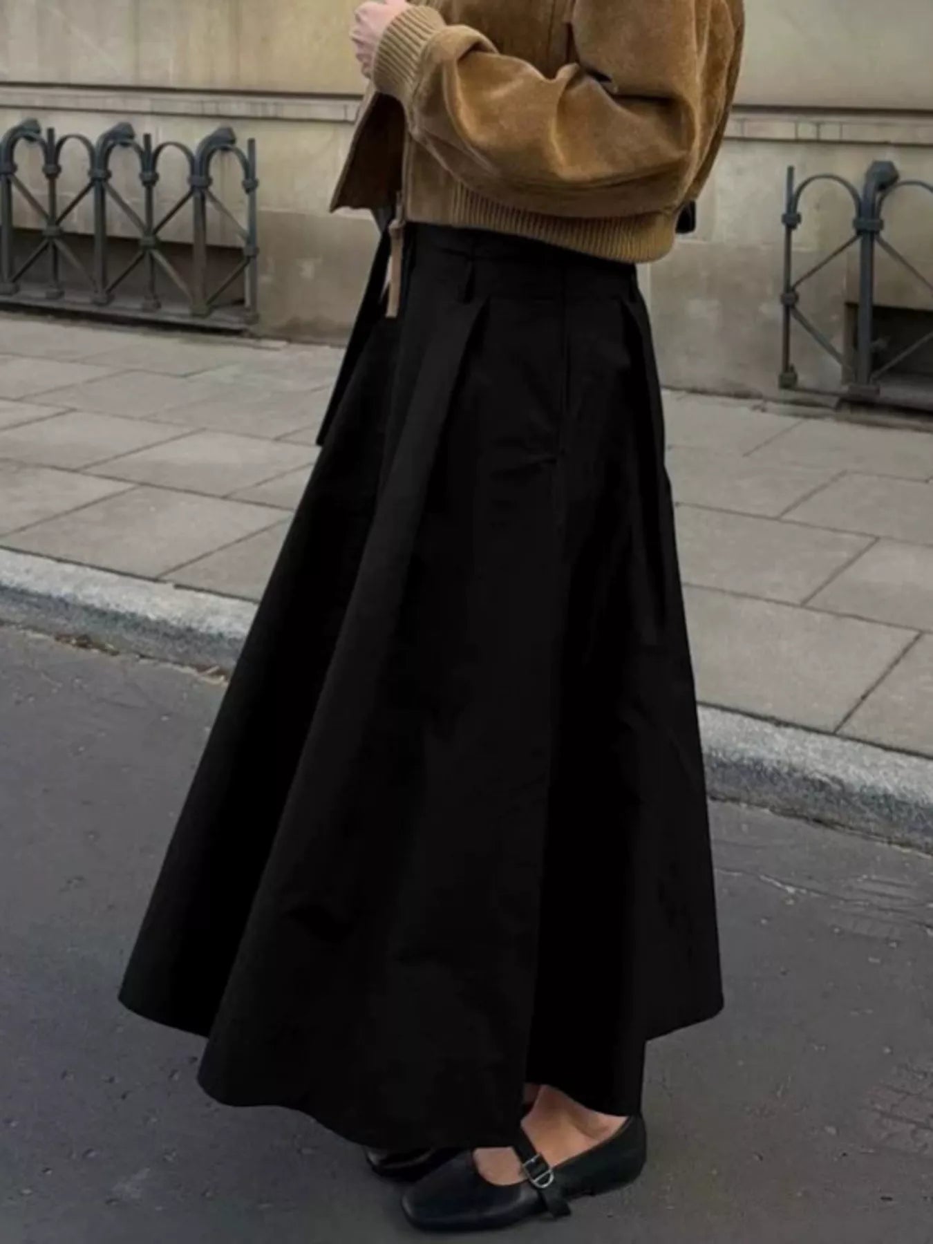 High-Waisted A-Line Skirt in Black