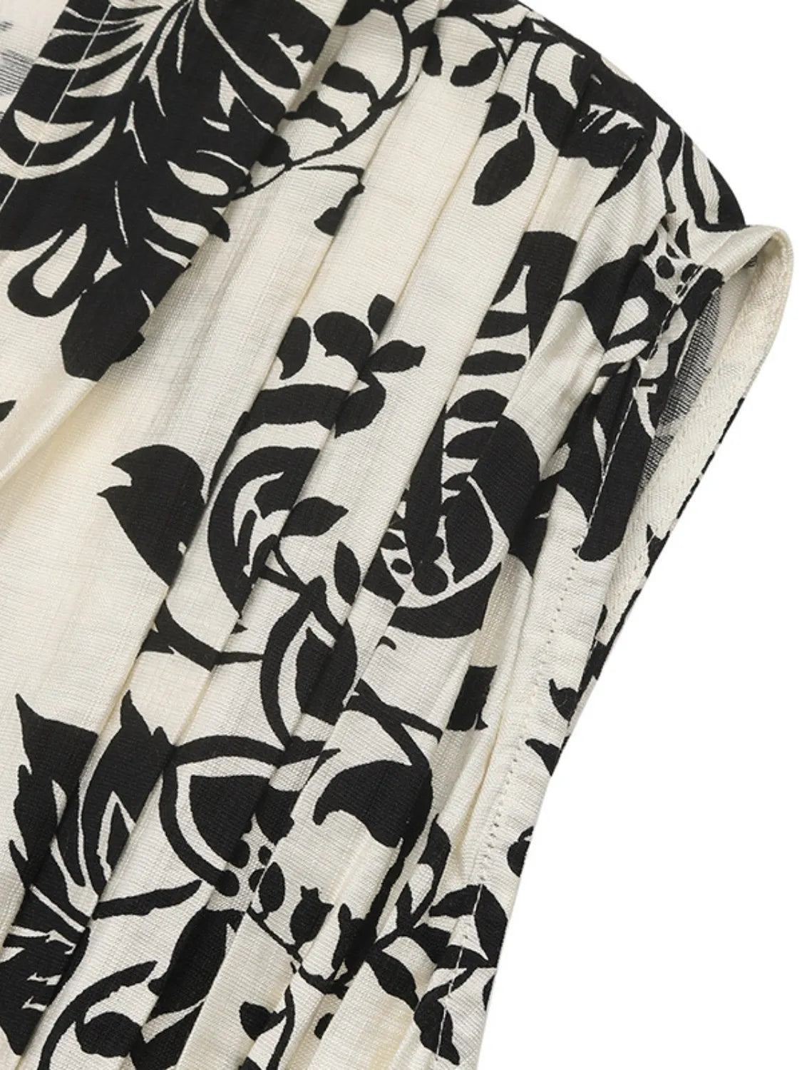Printed V-Neck Cap Sleeve Dress in Black