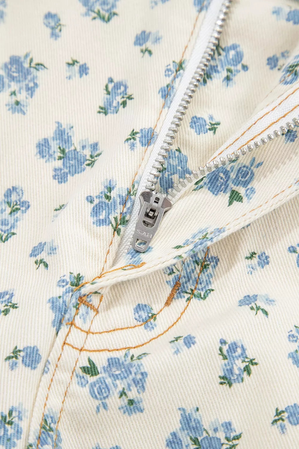 Grommet Knot Waist Floral Barrel Leg Jeans in Beige