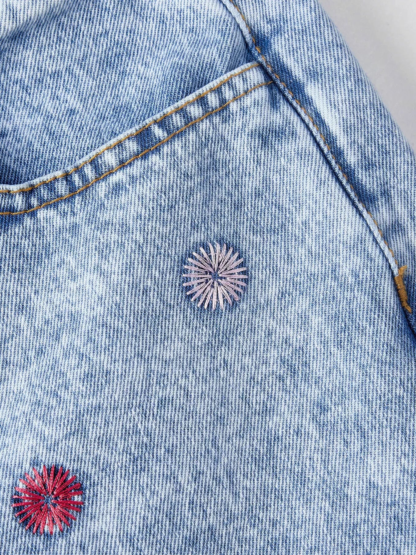 Embroidered High-Waisted Wide-Leg Jeans in Blue