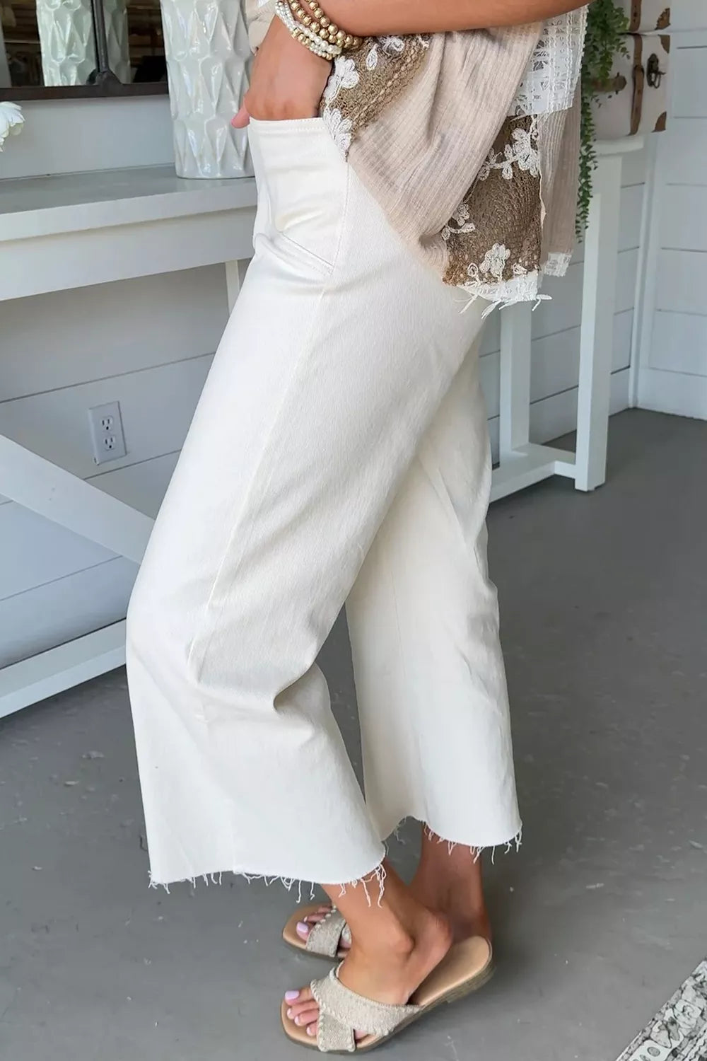 Raw Hem Ankle-Length Loose Jeans in White