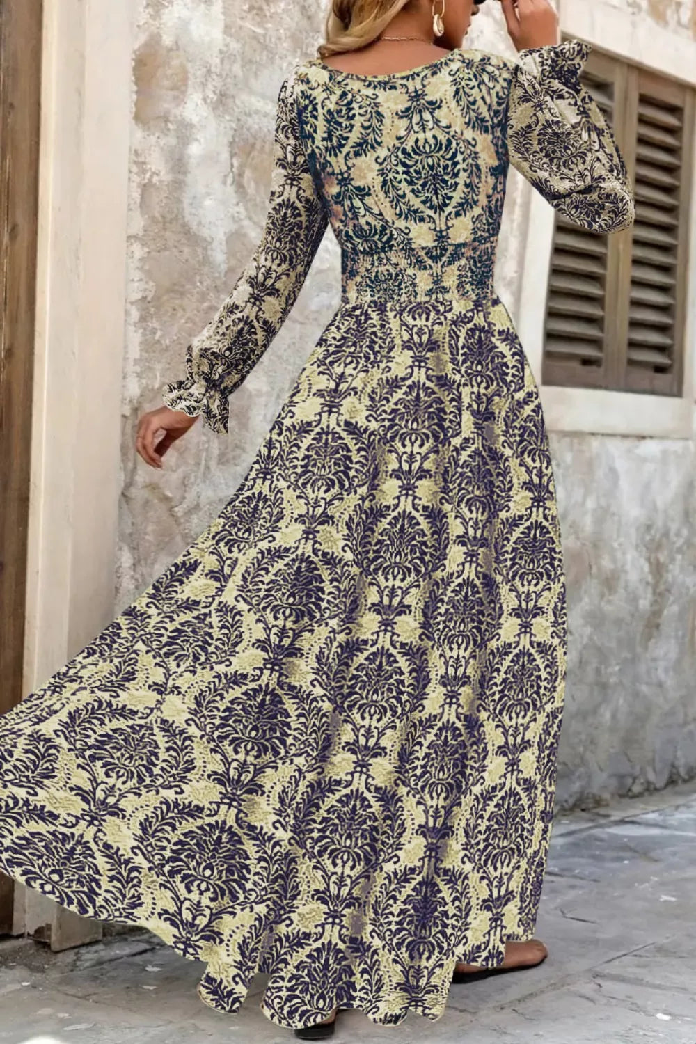Long Sleeve V-Neck Maxi Dress