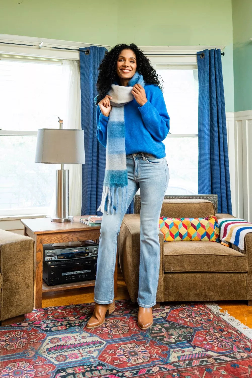 Judy Blue Mid Rise Thermal Bootcut Jeans in Light Wash in Lt