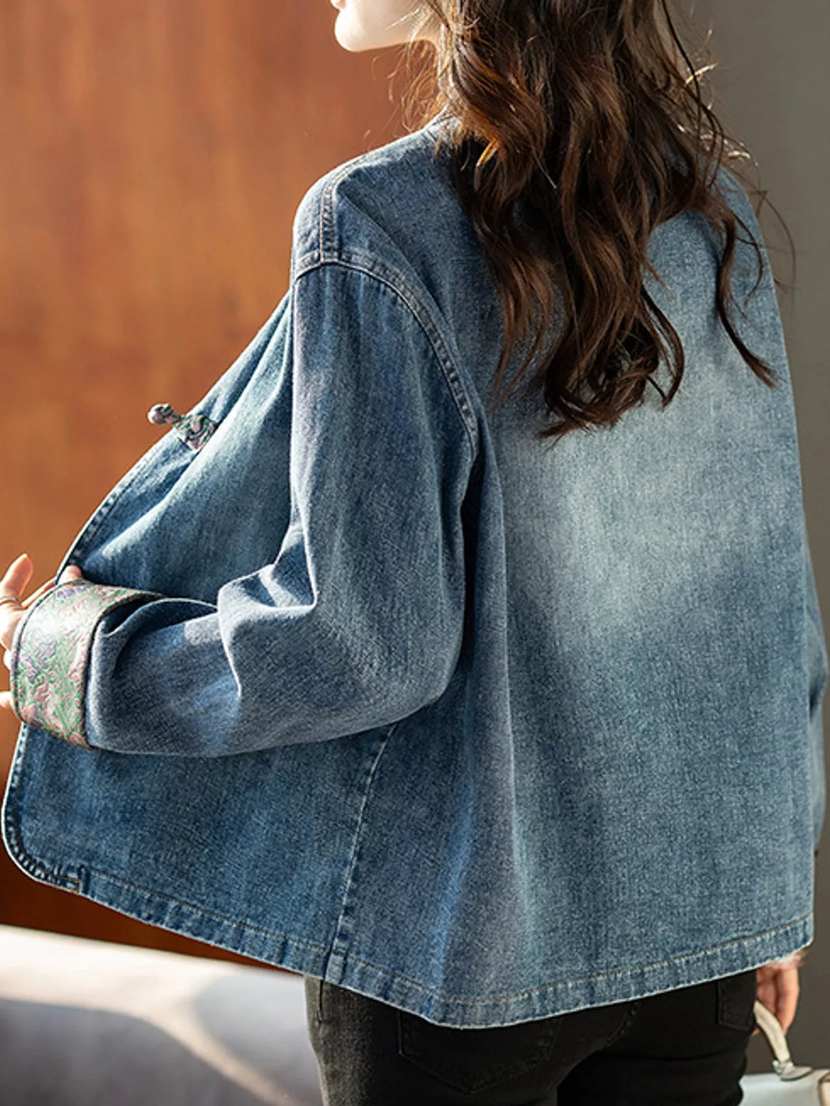Knot Button Floral Cuff Denim Jacket in Blue