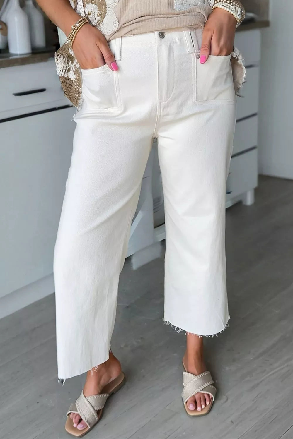 Raw Hem Ankle-Length Loose Jeans in White