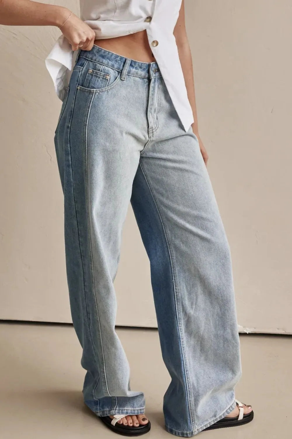 Contrast Straight Leg Jeans with Pockets in Light Wash by Y.Y@Denim