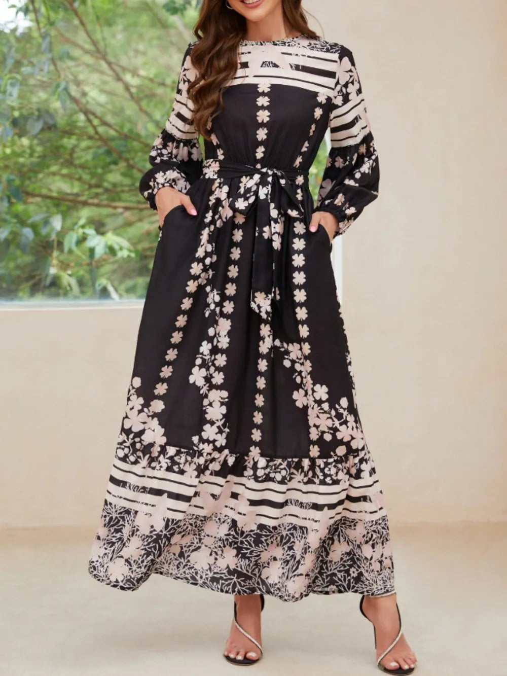 Round Neck Long Sleeve Maxi Dress in Black