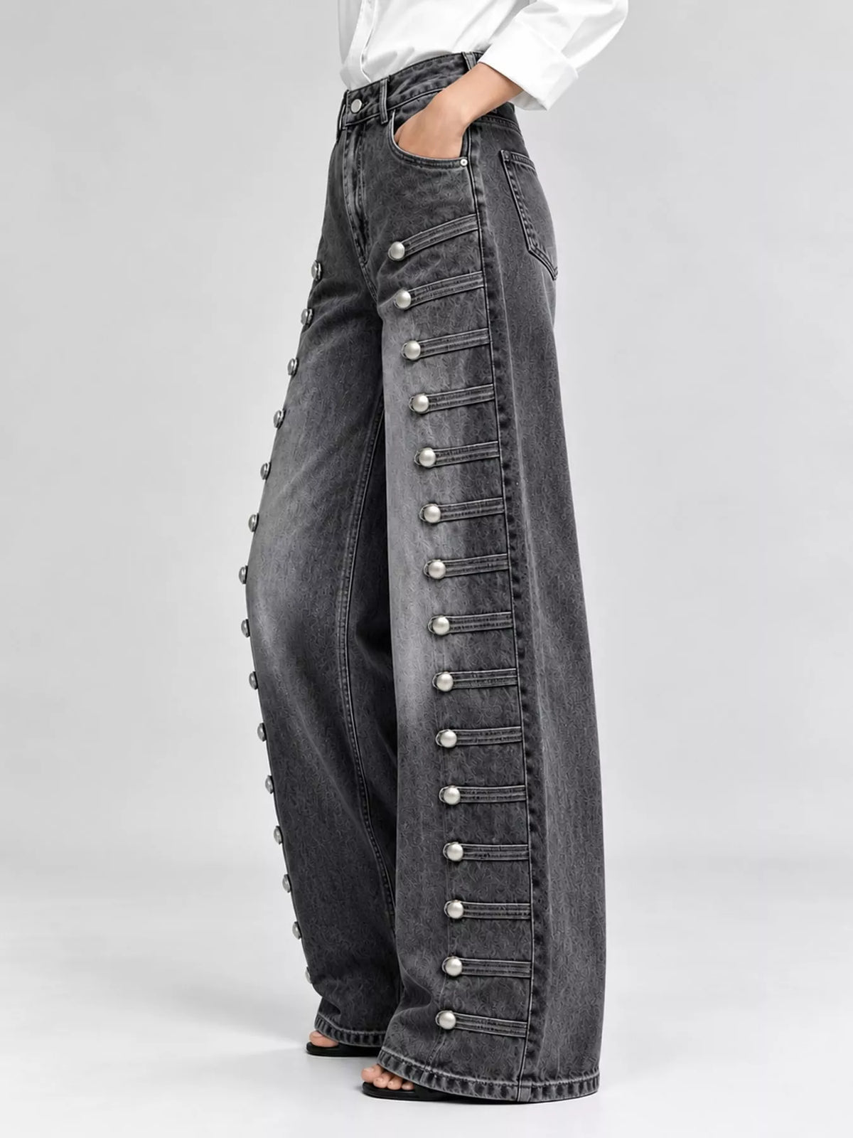 Contrast-Stitch Wide Leg Jeans