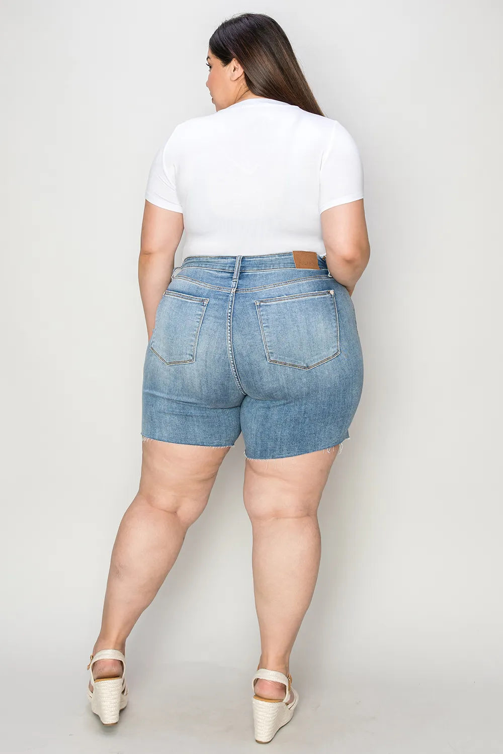 Judy Blue High Waist Raw Hem Shorts in Medium Wash