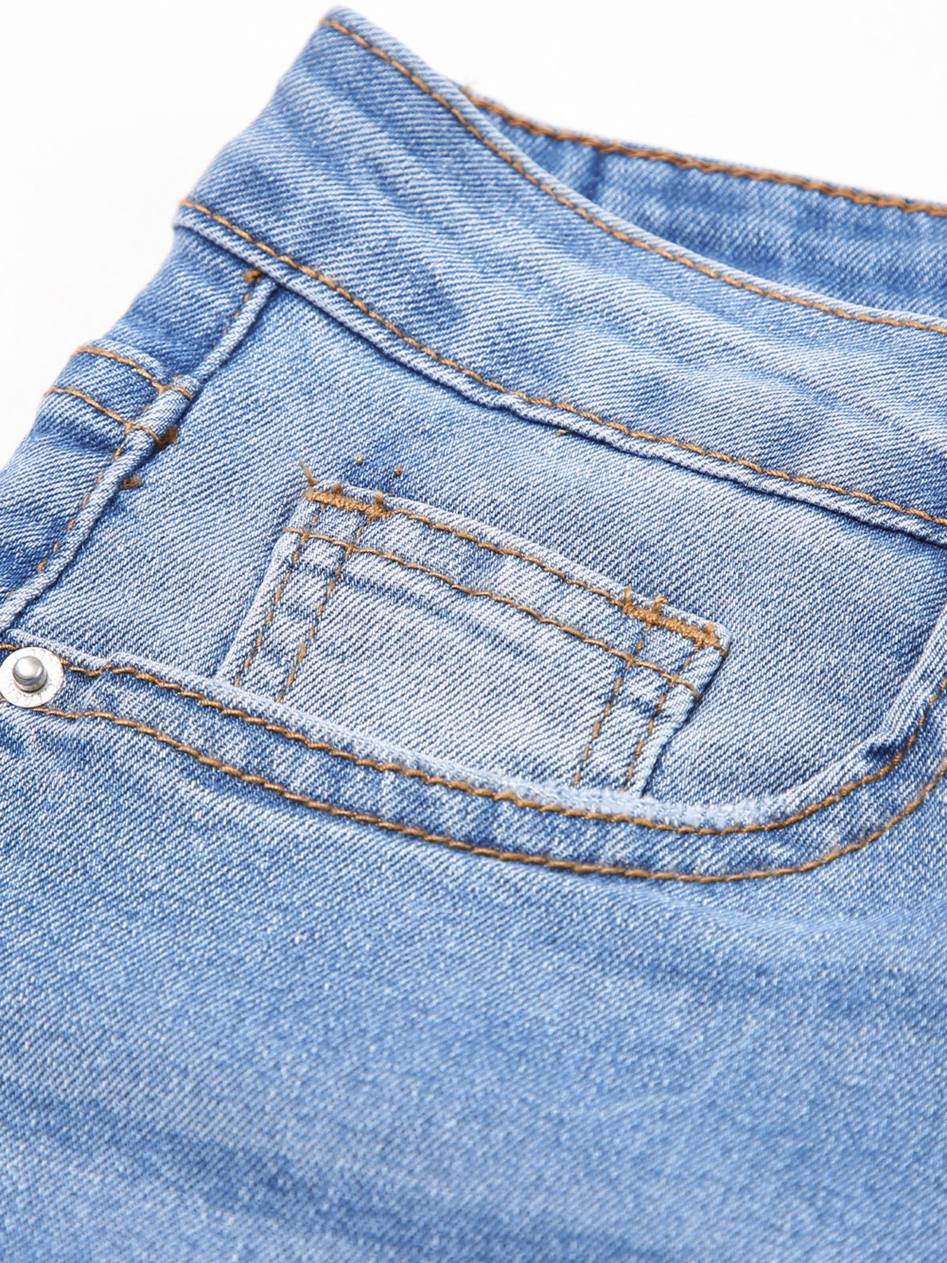 Whiskered Wash Raw Hem Cropped Jeans in Medium Wash