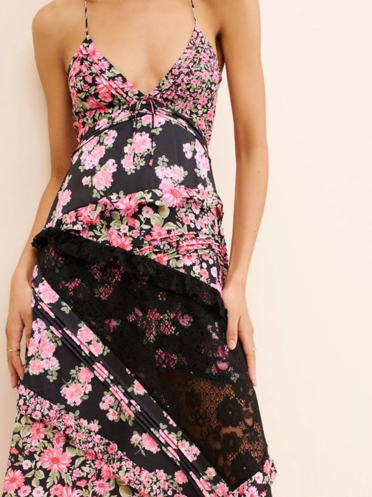 Lace Detail Ruffled V-Neck Maxi Dress