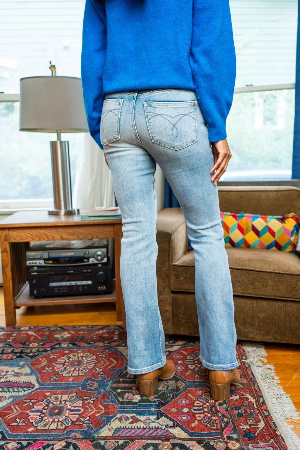 Judy Blue Mid Rise Thermal Bootcut Jeans in Light Wash in Lt