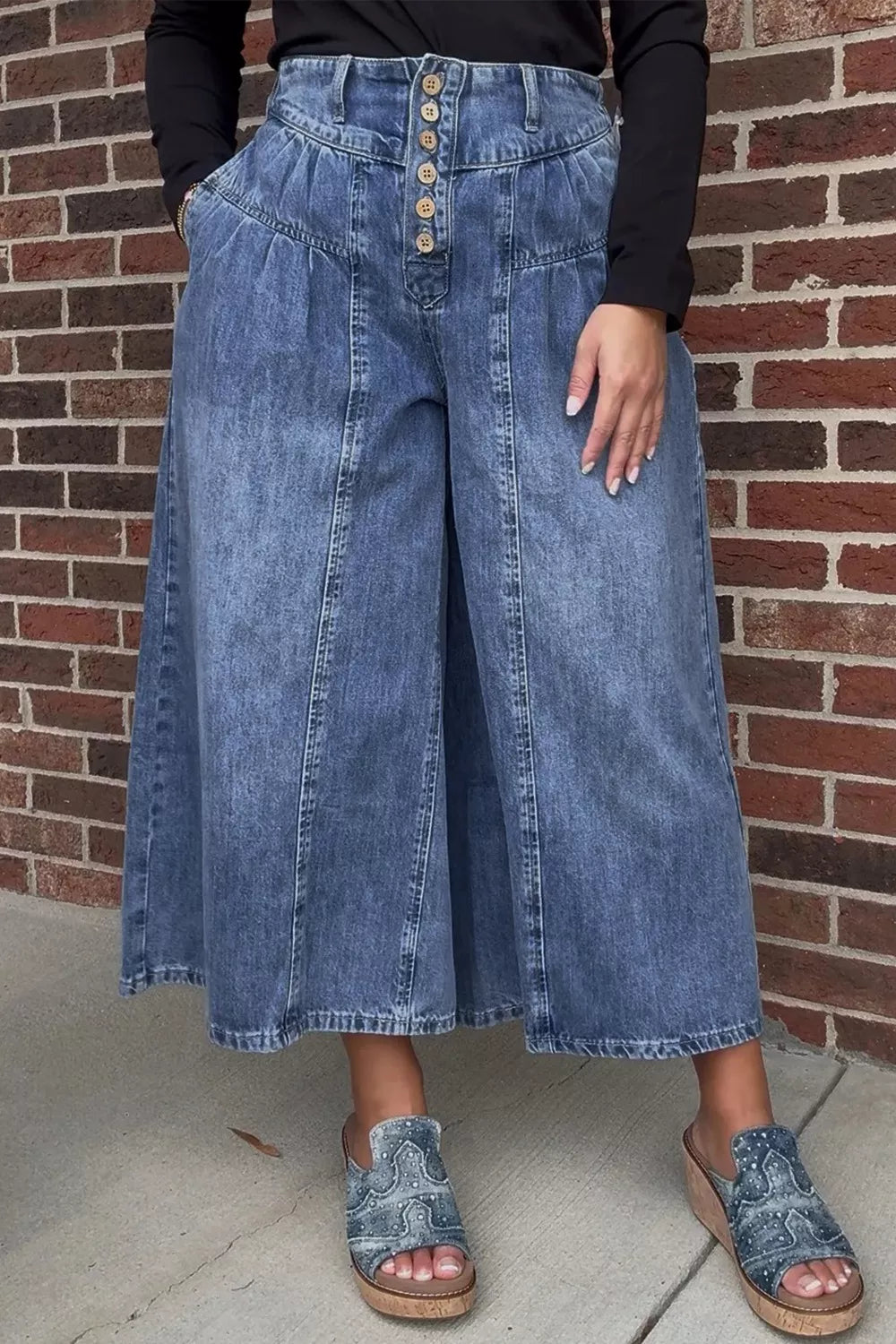 High-Waisted Wide Leg Jeans in Medium Wash