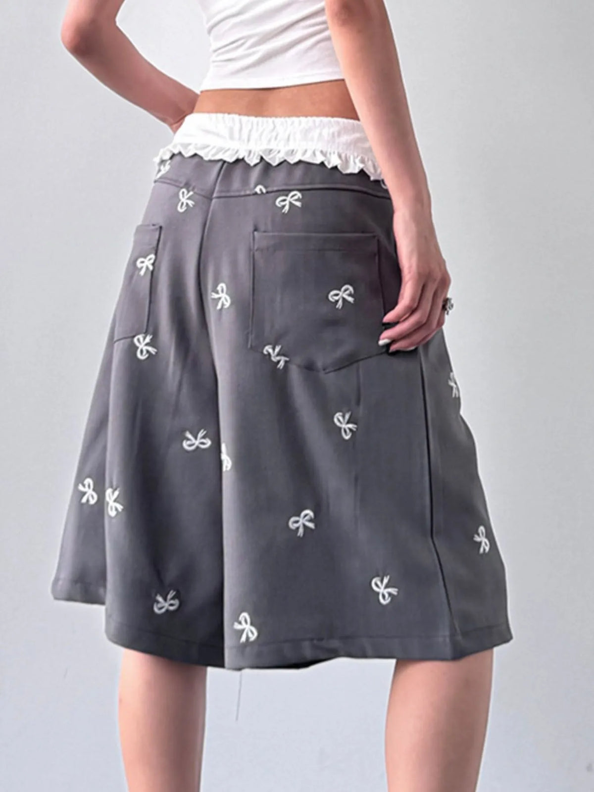 Bow Print Shorts with Ruffle Waistband