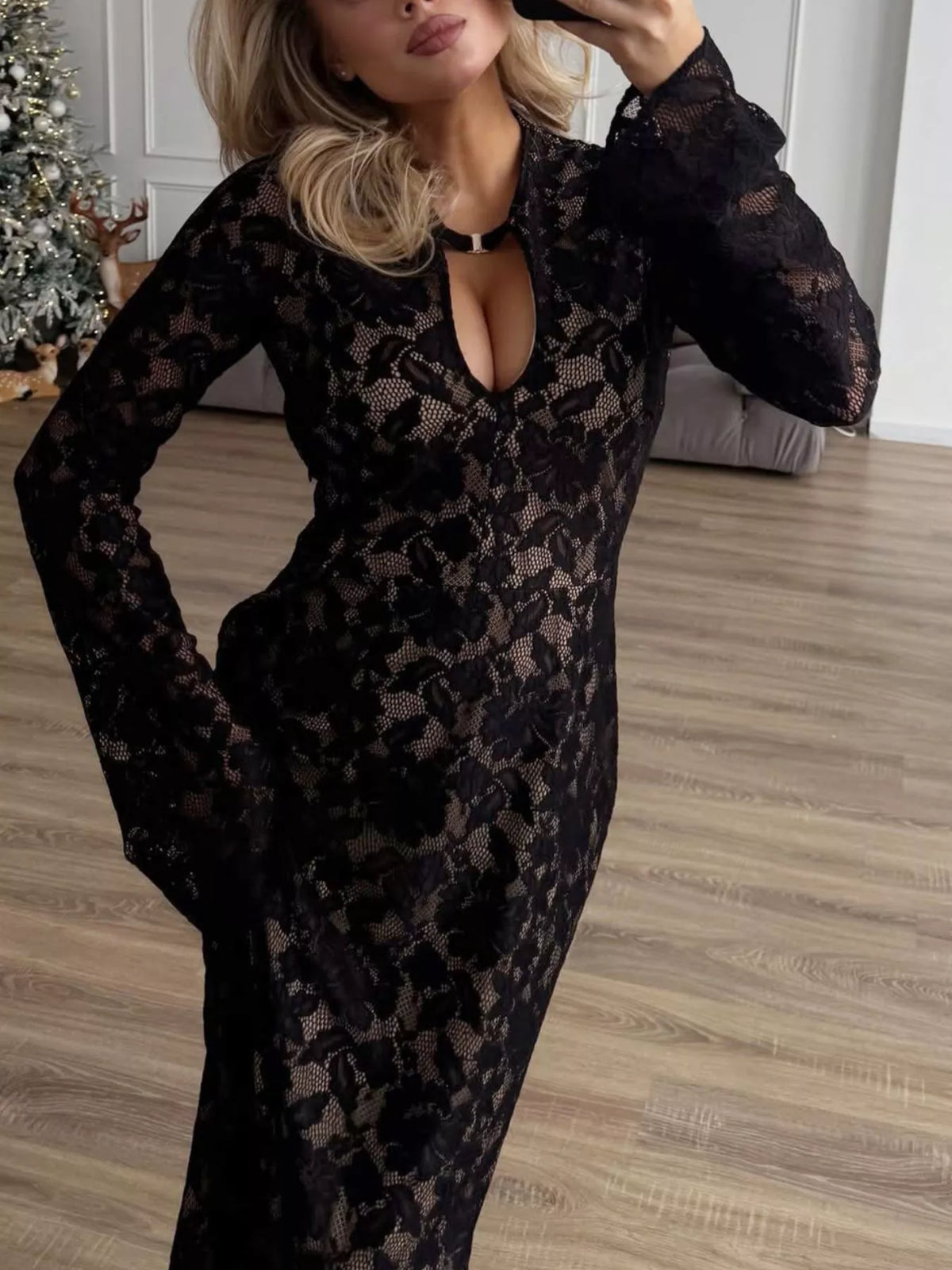 Lace Long-Sleeve Bodycon Maxi Dress in Black