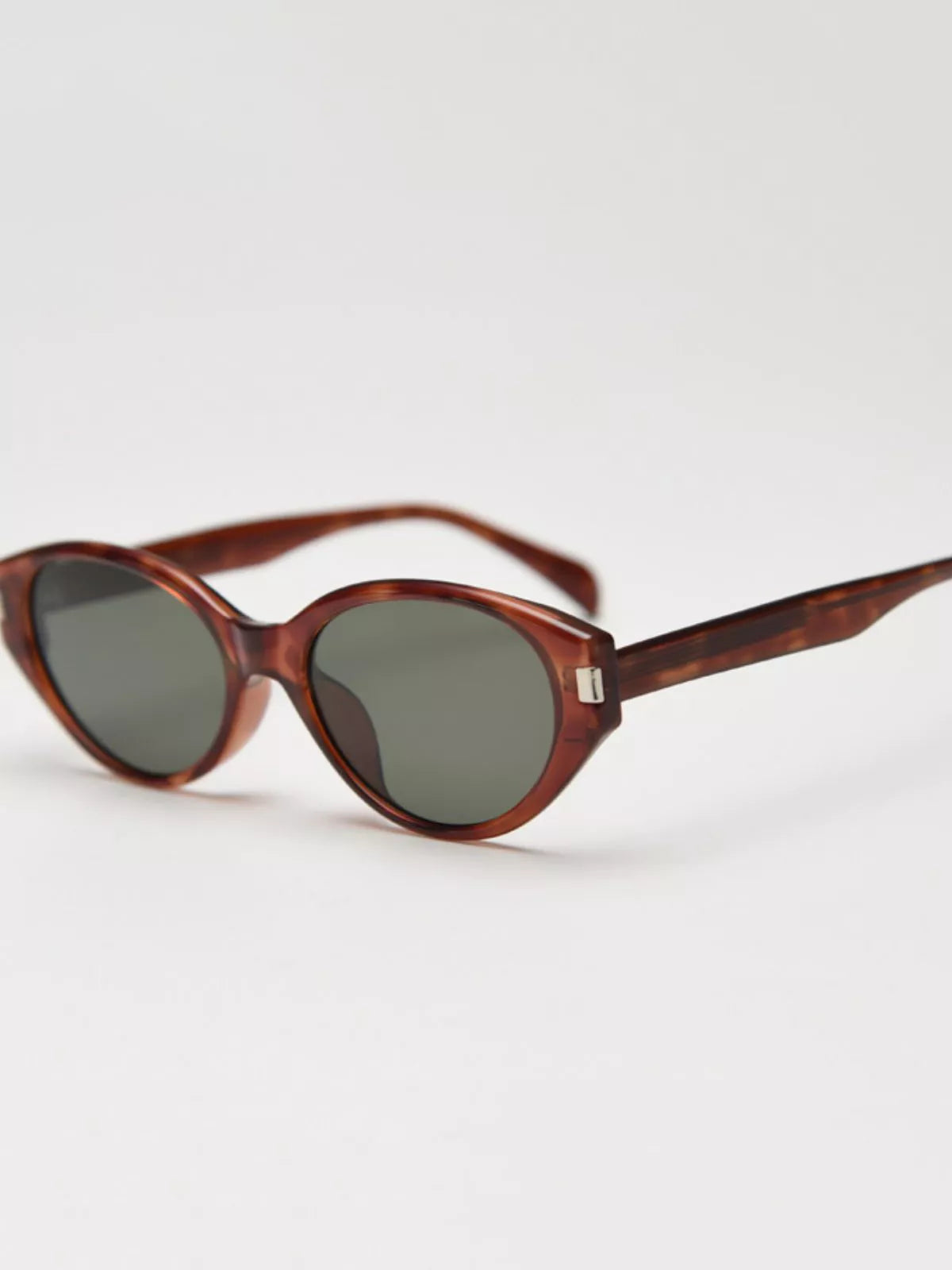 Ilussa Lightweight Cat-Eye Sunglasses