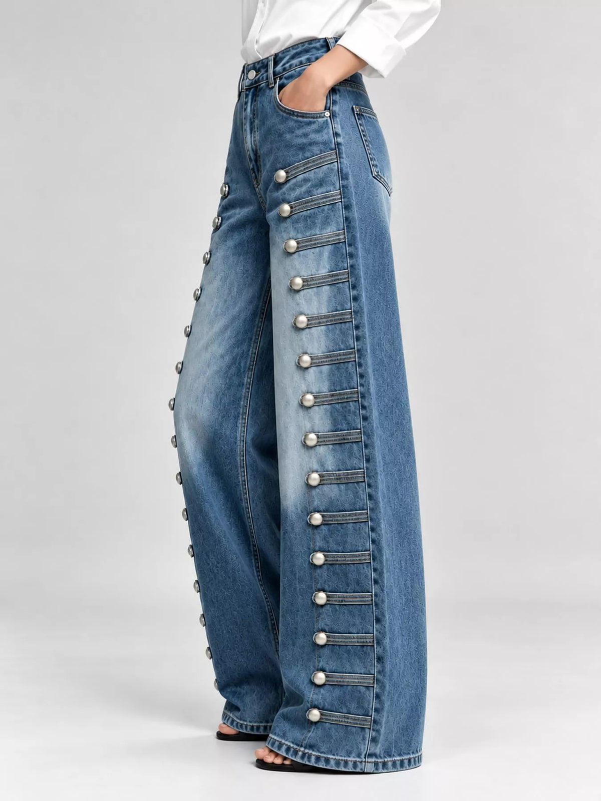 Contrast-Stitch Wide Leg Jeans