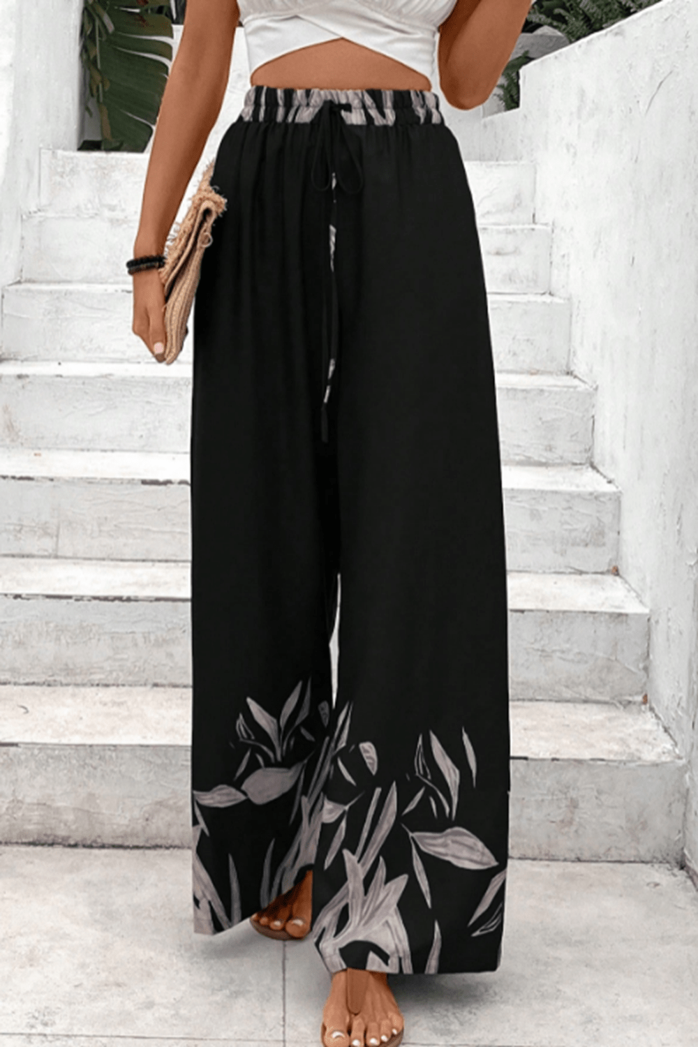 Drawstring High-Waist Relaxed Pants in Black