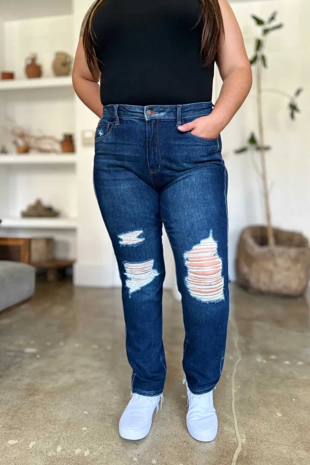 Judy Blue High Waist Heavy Destroy Straight Jeans in Dark