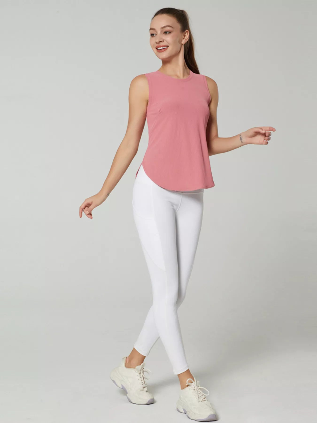 Ribbed Active Tank with Side Slit