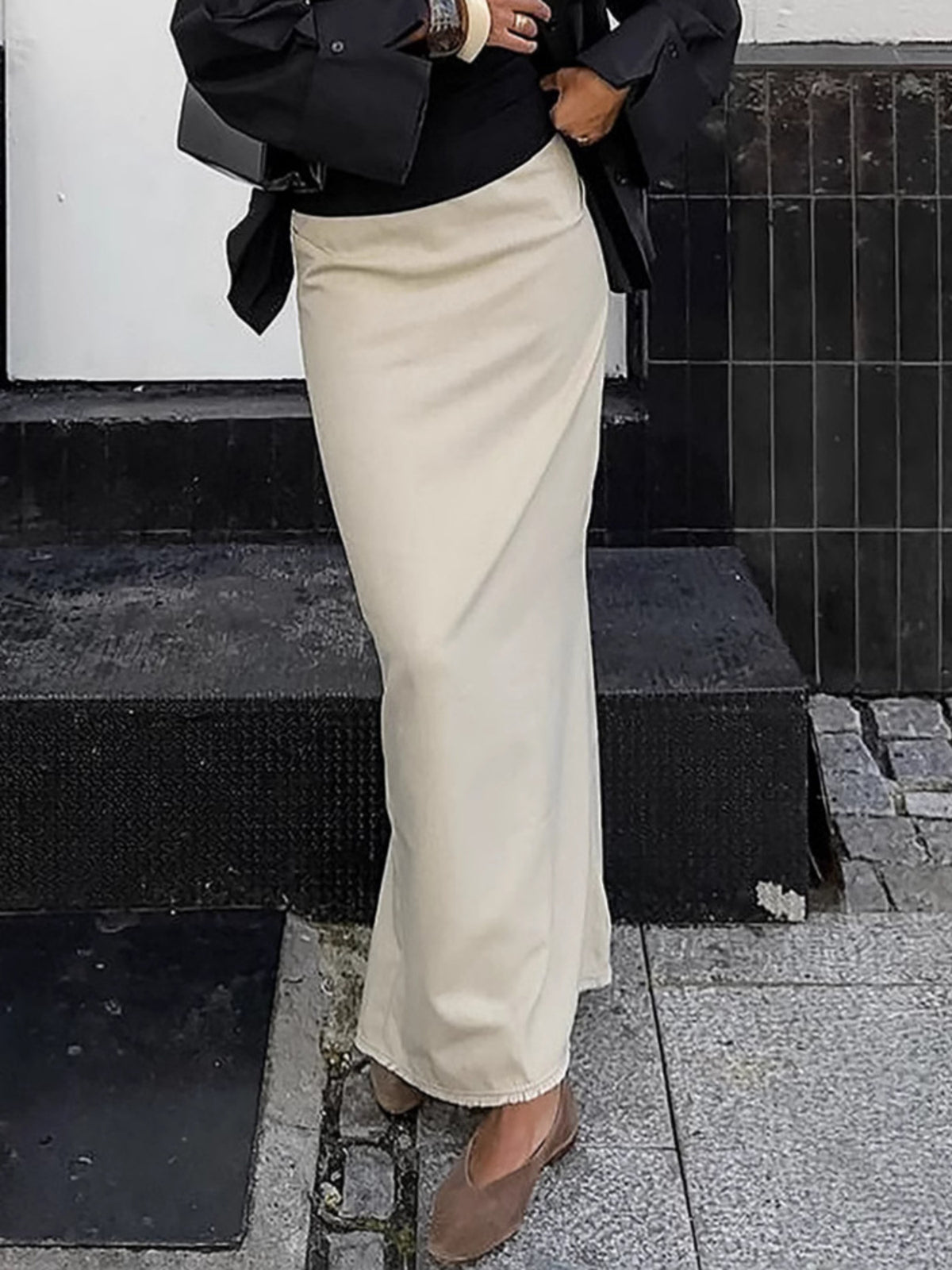 Slit Midi Skirt in Beige