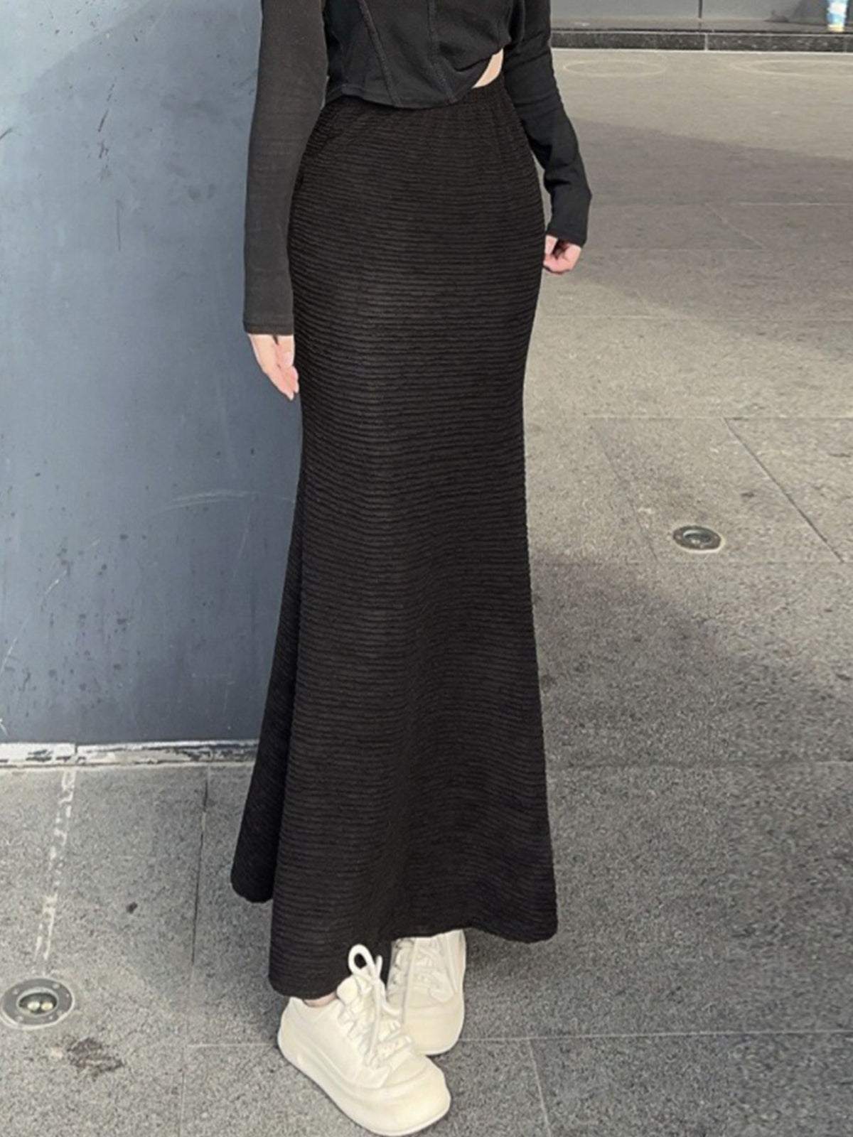 Textured Knit Mermaid Skirt in Black