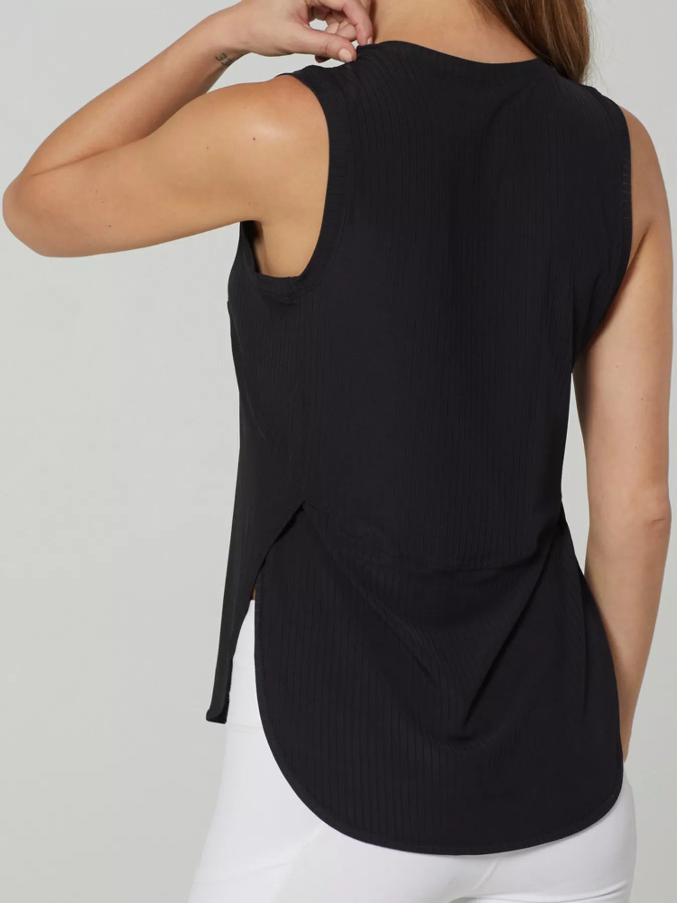 Ribbed Active Tank with Side Slit