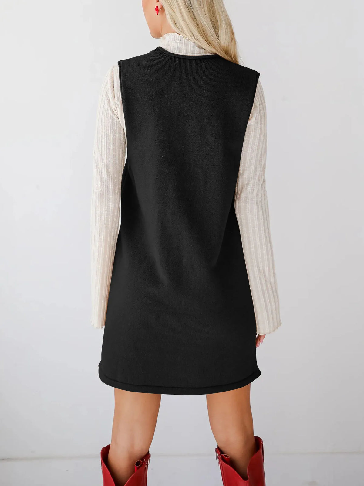 Sleeveless Knit Dress with Pockets