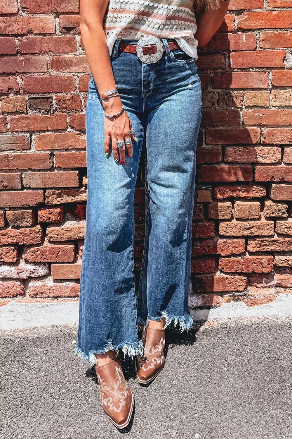 High Waist Frayed Hem Flare Jeans in Medium