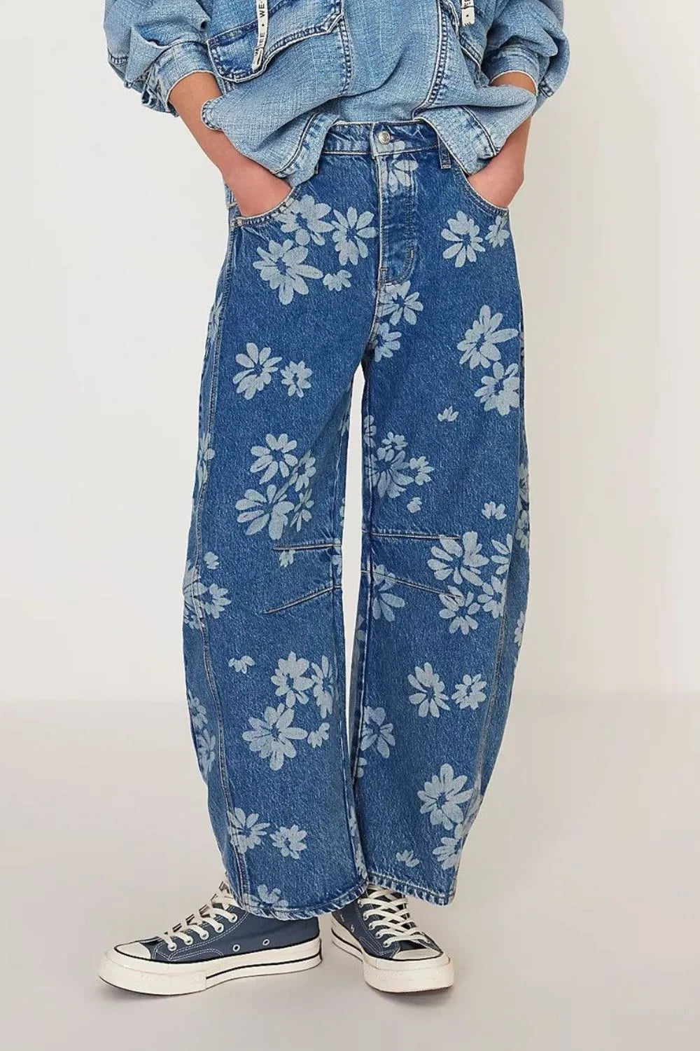 Flower Print Wide Leg Jeans in Medium