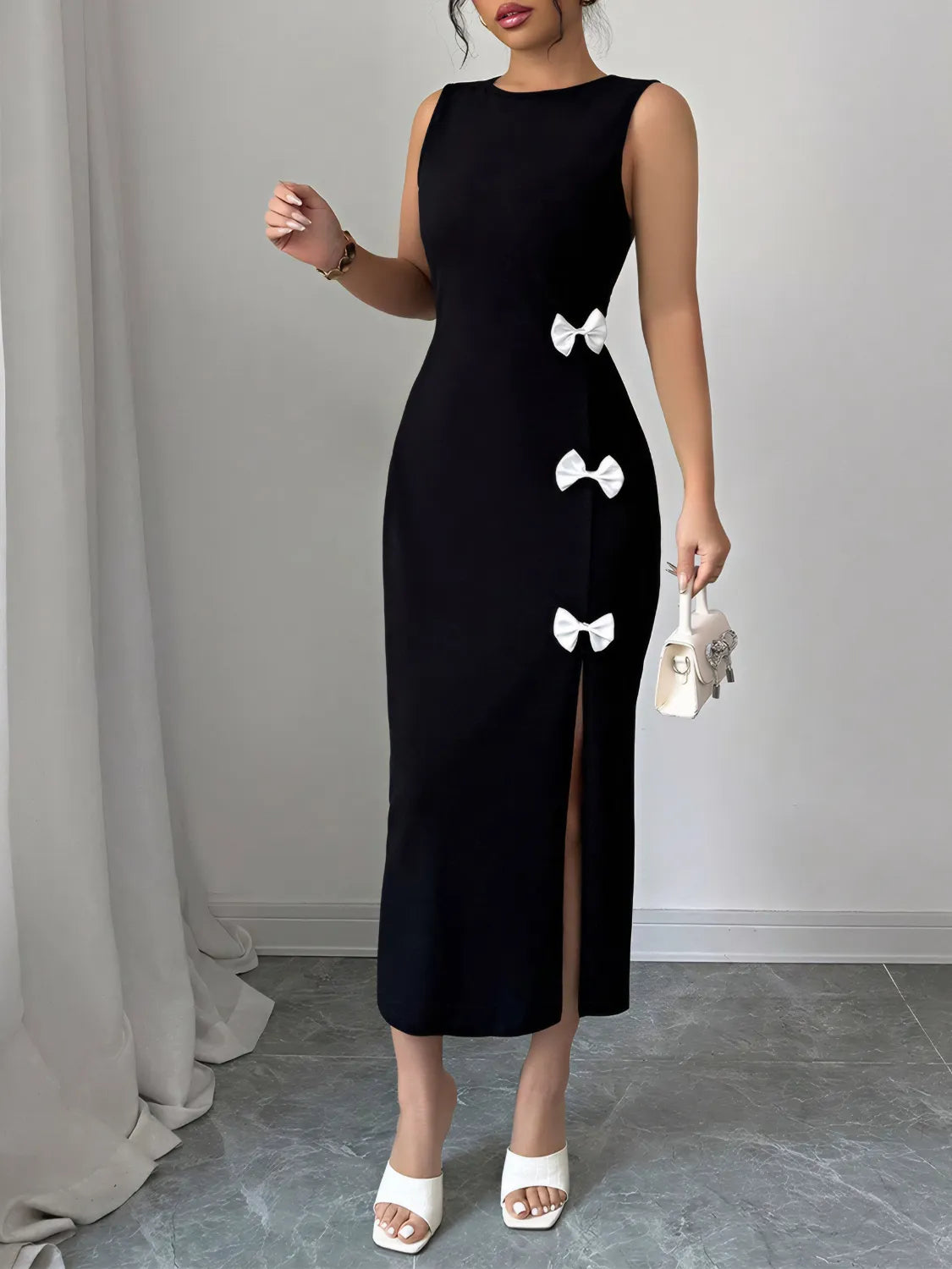Round Neck Bow Slit Dress in Black