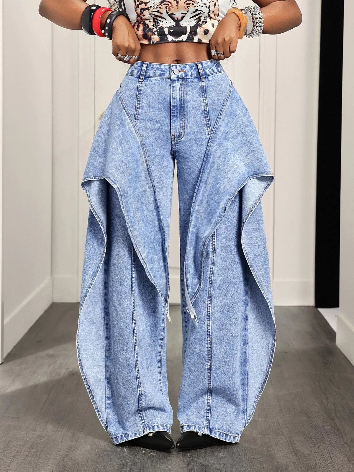 High-Waisted Ruffled Wide-Leg Jeans in Blue