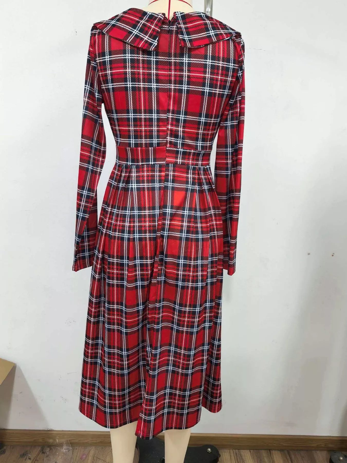 Vintage Plaid Long Sleeve Midi Dress in Burgundy