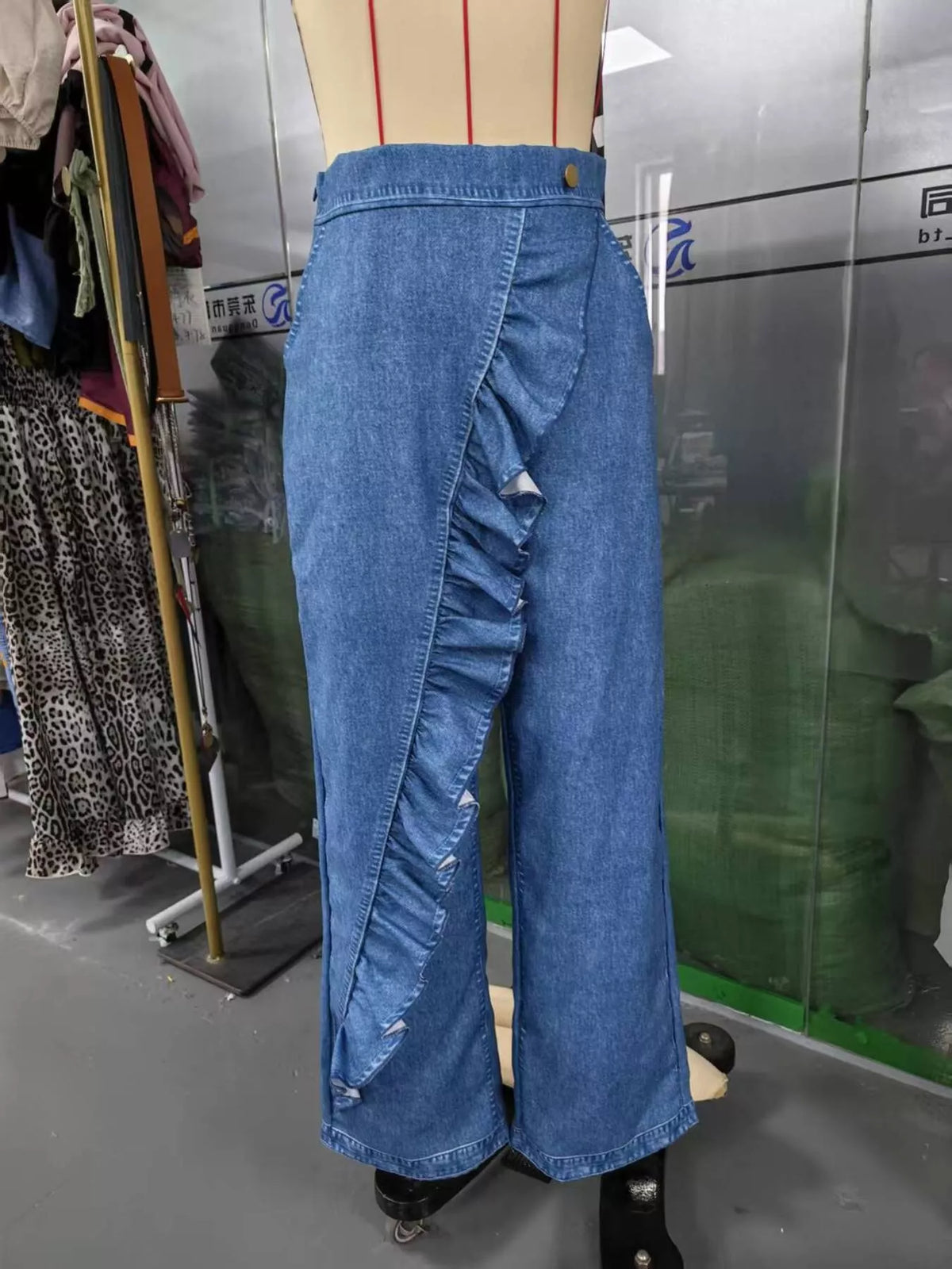 Ruffled Wide-Leg Jeans