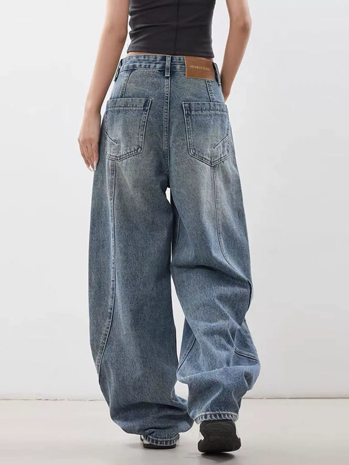 Wide-Leg Baggy Jeans in Vintage Blue