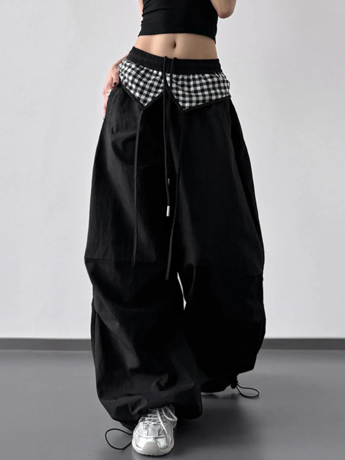 Wide Leg Pants with Checkered Detail