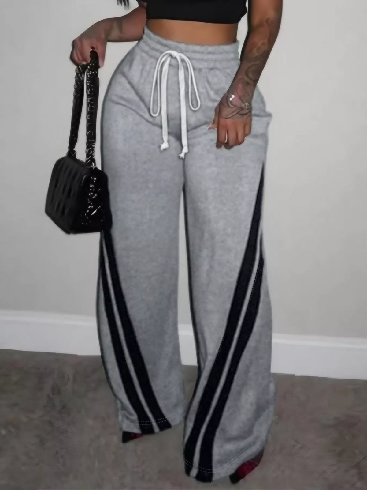 Striped Contrast Wide Leg Pants in Gray
