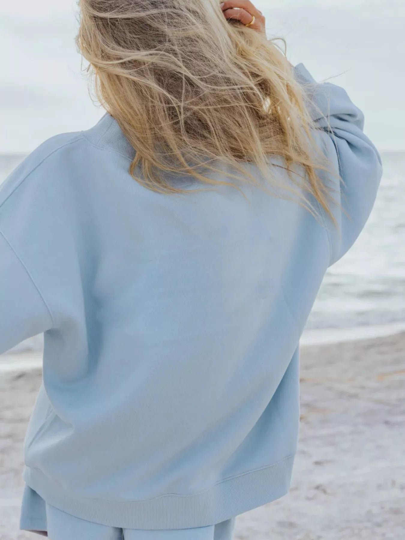 Relaxed Round-Neck Sweatshirt and Shorts Set