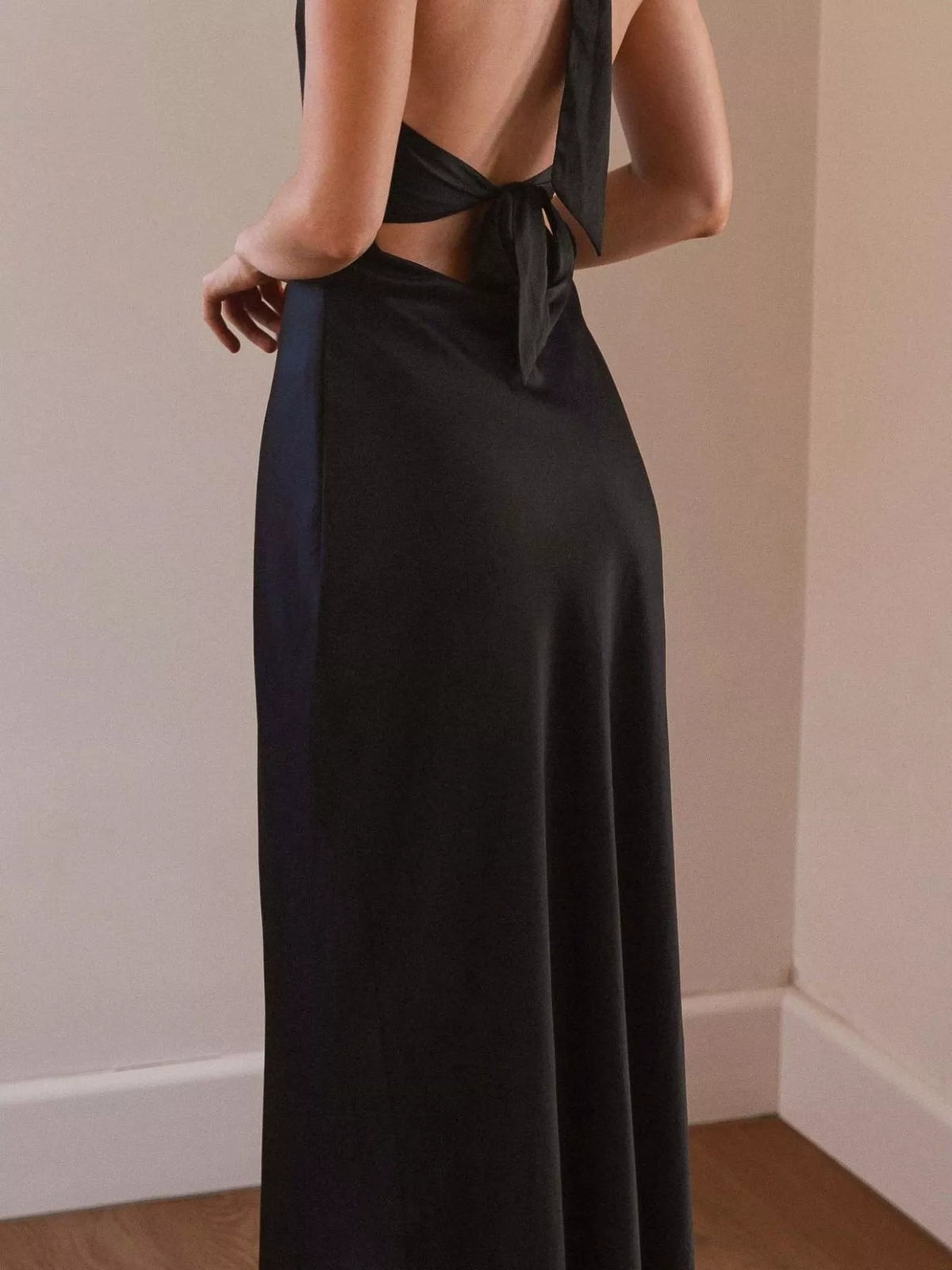 Halter Neck Backless Maxi Dress