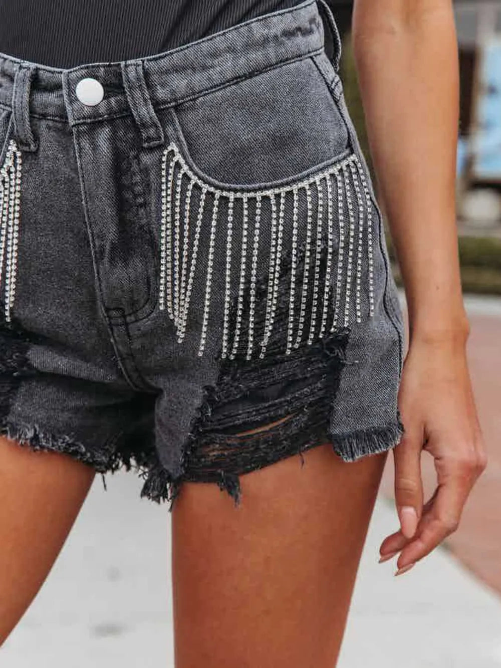 Distressed Fringe-Hem Denim Shorts by Y.Y@Denim