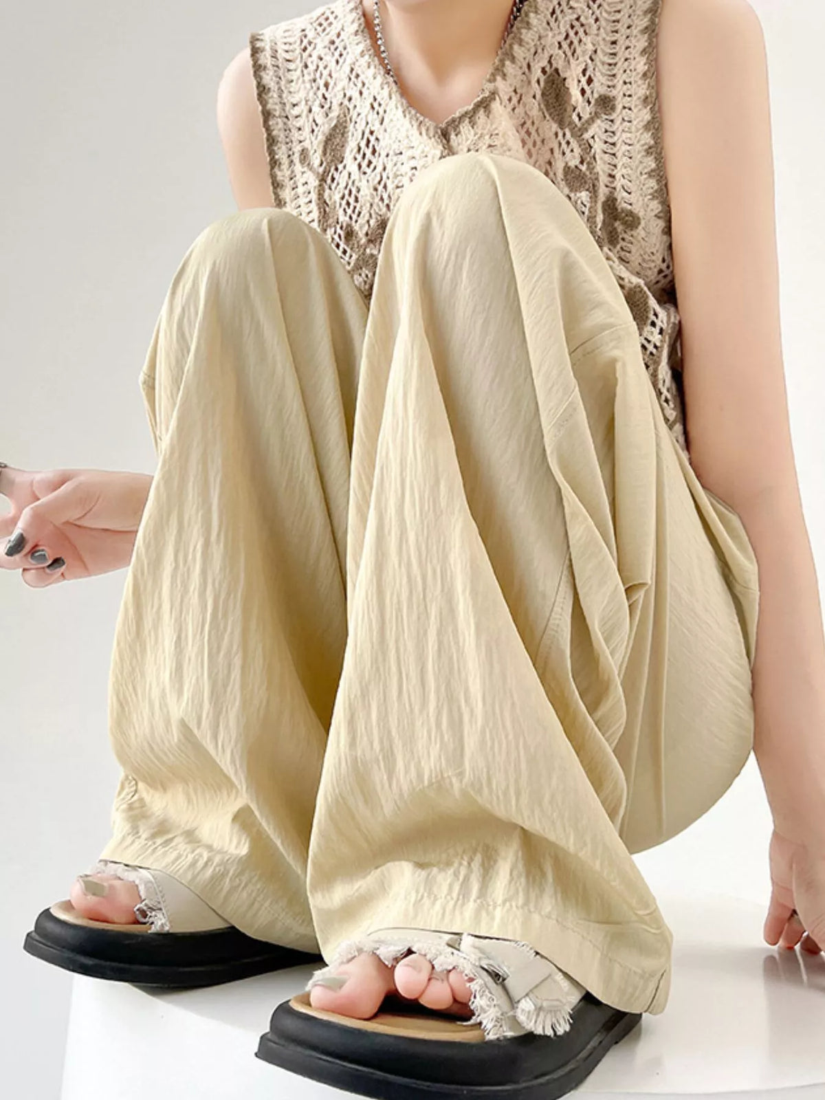 High-Waisted Loose Fit Wide-Leg Pants