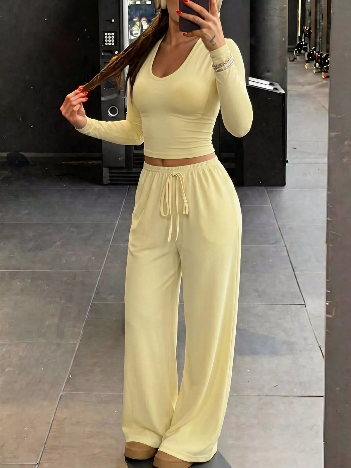 Long Sleeve Crop Top and Wide-Leg Pant Set in Yellow