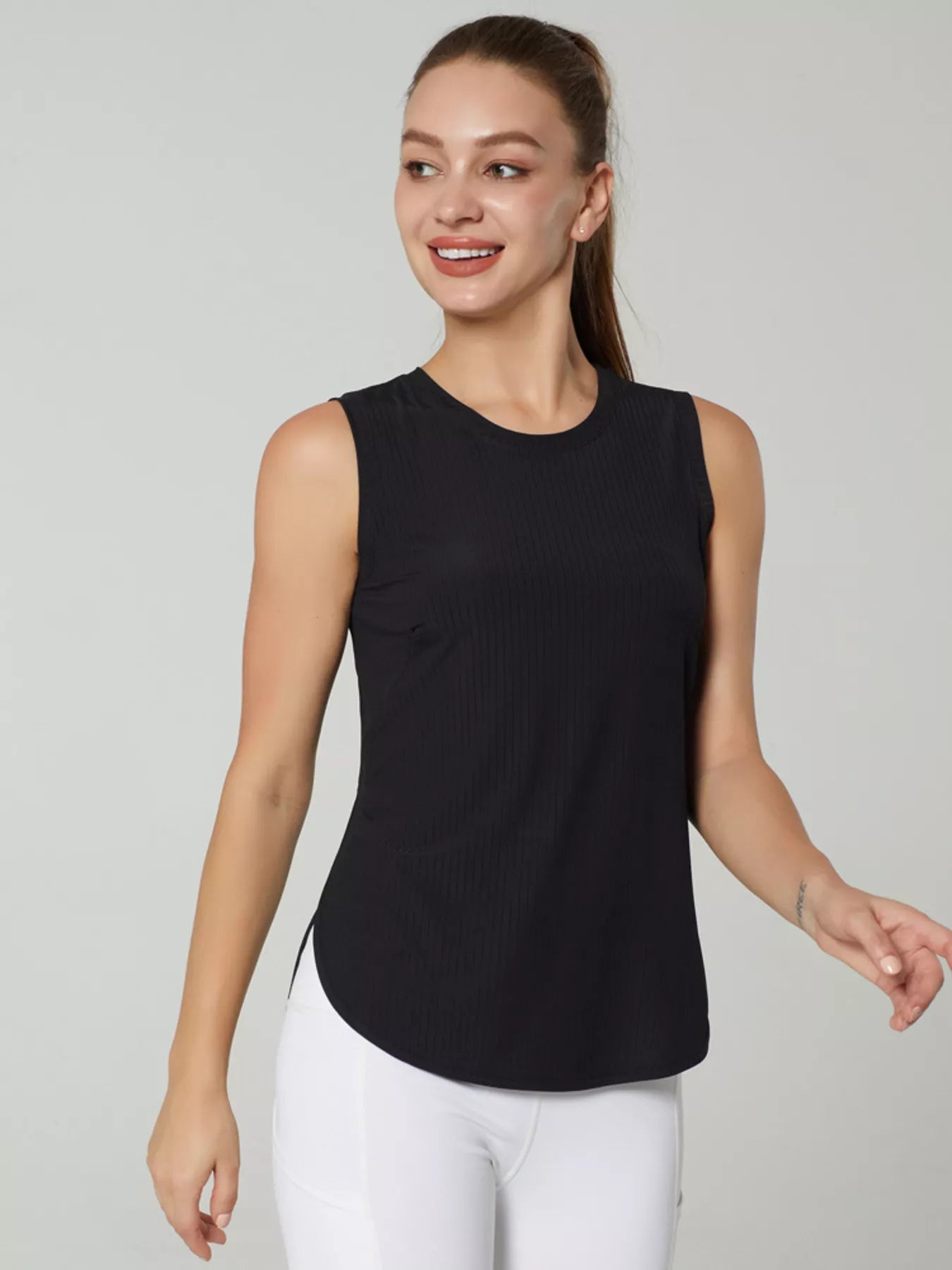 Ribbed Active Tank with Side Slit
