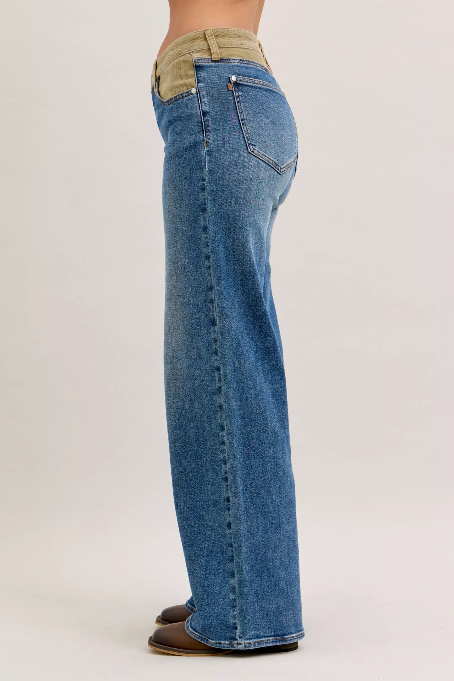 Judy Blue Medium Wash Column Straight Jeans with Corduroy Waist in Md