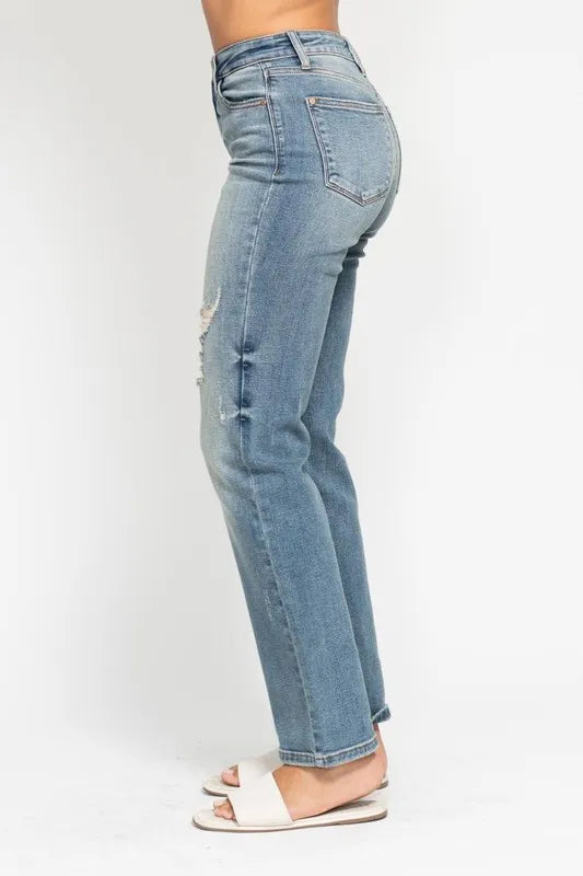 Judy Blue High Waist Distressed Dad Jeans in Medium Wash in Md