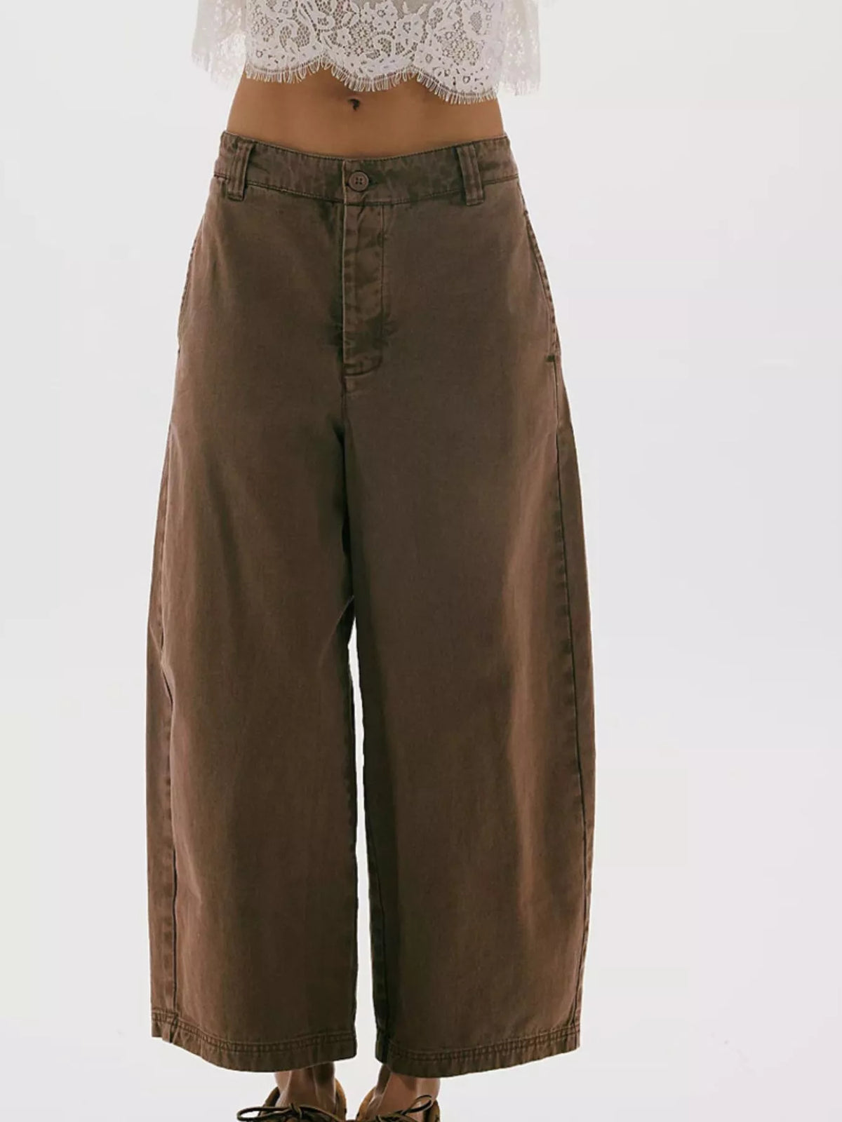Wide-Leg Cropped Jeans with Pockets