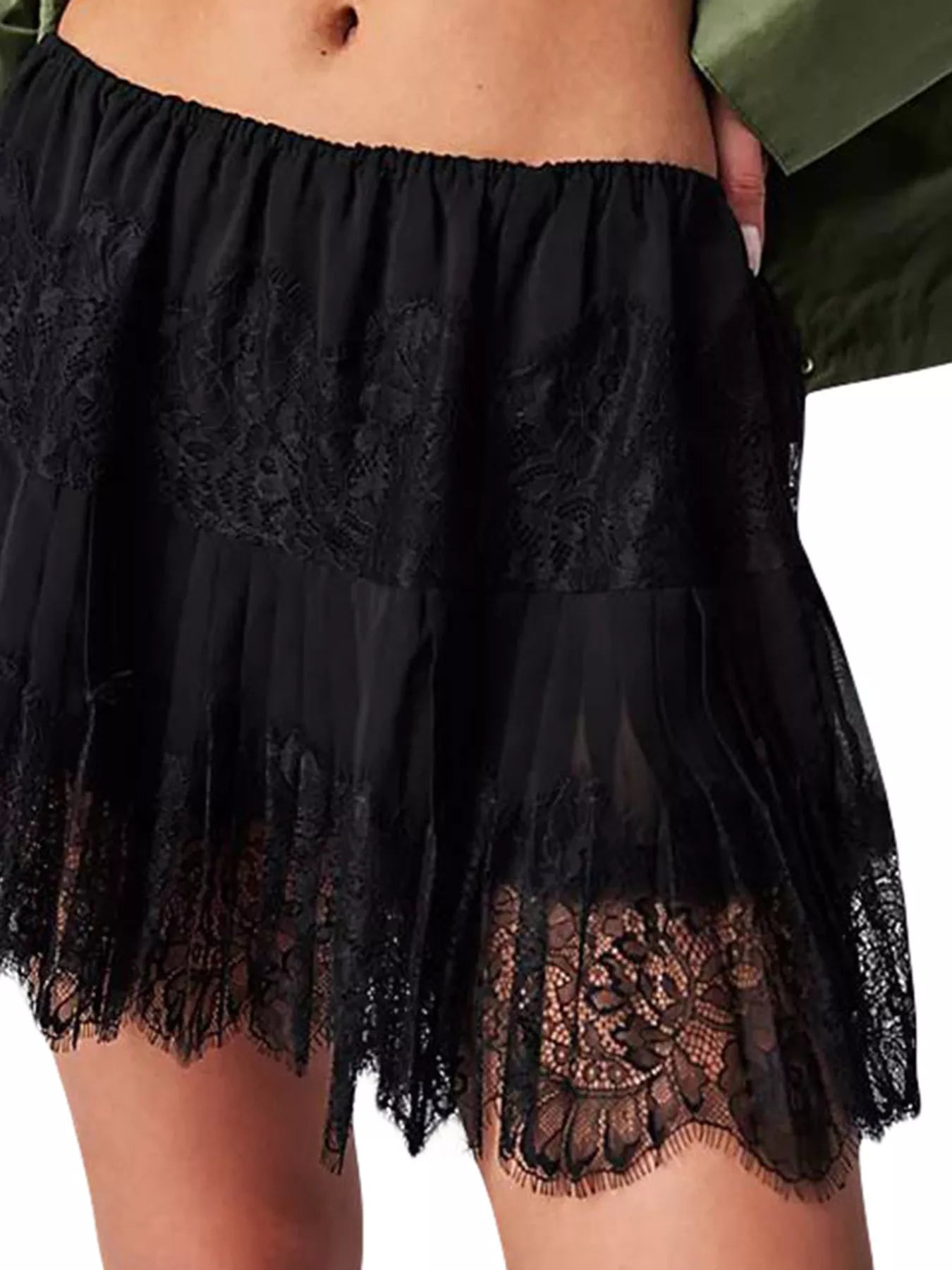 Lace Trim Ruffle Mini Skirt