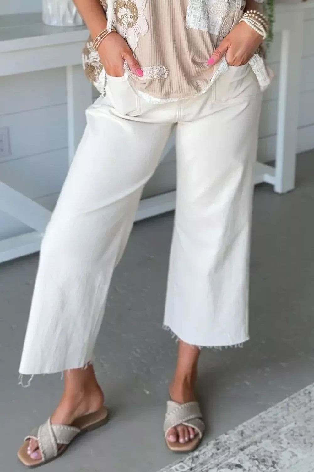Raw Hem Ankle-Length Loose Jeans in White
