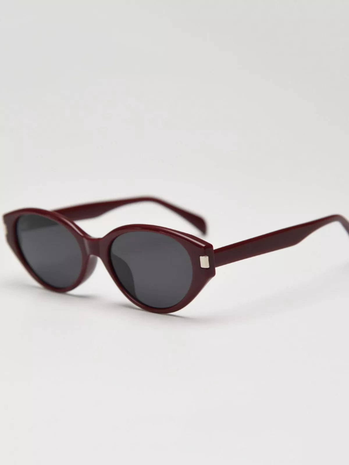 Ilussa Lightweight Cat-Eye Sunglasses